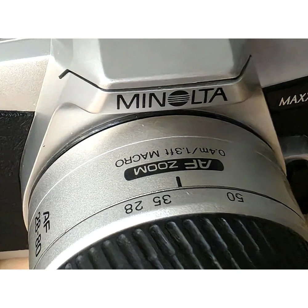 Minolta Maxxum‎ 3 SLR Film Camera 55mm 28.80 AF 0.4m/1.3ft Standard Prime Lens